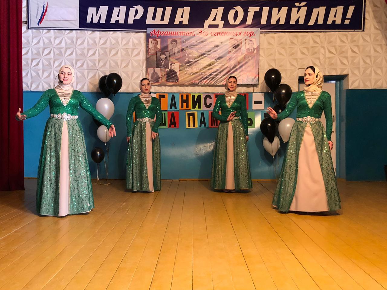 15 февраля в рамках проекта «Творческий десант» вокальная группа «Ламан аз» выступила перед жителями с.Османюрт Хасавюртовского района. 15 февраля в рамках проекта «Творческий десант» вокальная группа «Ламан аз» выступила перед жителями с.Османюрт Хасавюртовского района.