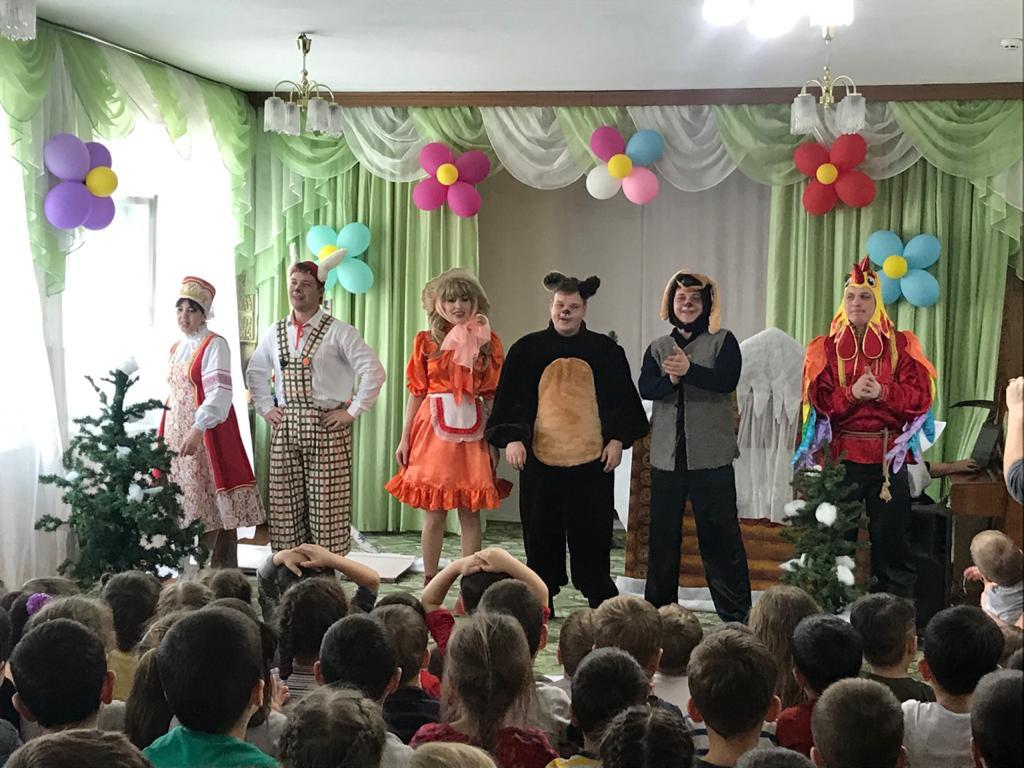 12 марта прошла премьера сказки «Заюшкина избушка». 12 марта прошла премьера сказки «Заюшкина избушка».