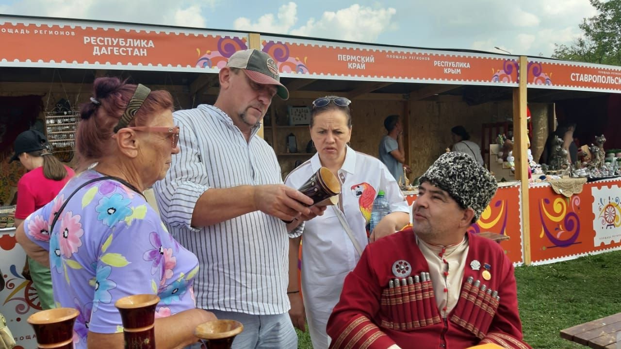 XII Межрегиональный творческий фестиваль славянского искусства «Русское поле» XII Межрегиональный творческий фестиваль славянского искусства «Русское поле»