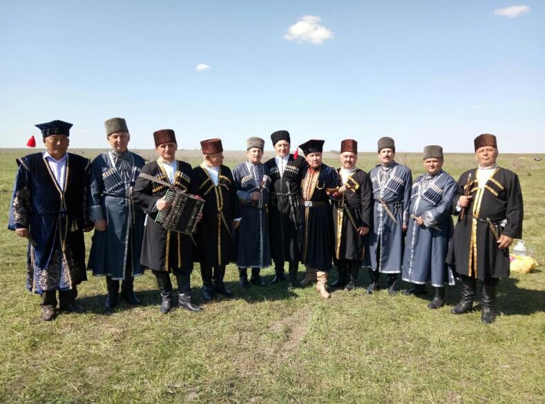 Межрегиональный фольклорный фестиваль «Звучит над степью голос дружбы» Межрегиональный фольклорный фестиваль «Звучит над степью голос дружбы»