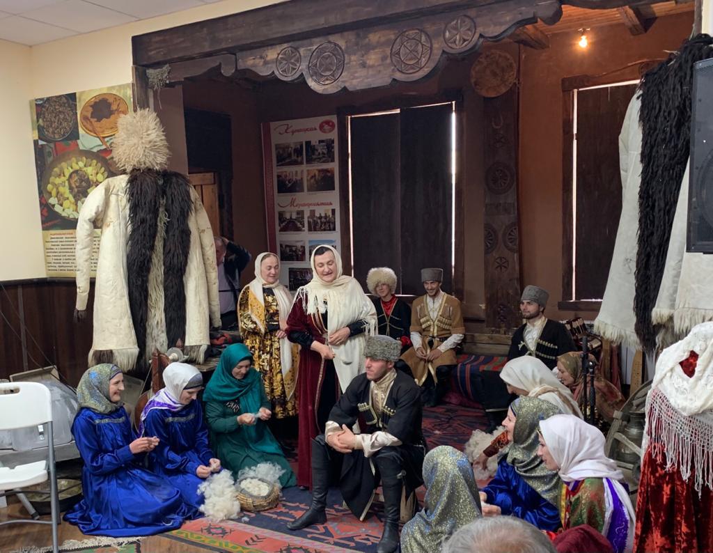 «Творческий десант» в Центре культуры с. Хунзах «Творческий десант» в Центре культуры с. Хунзах