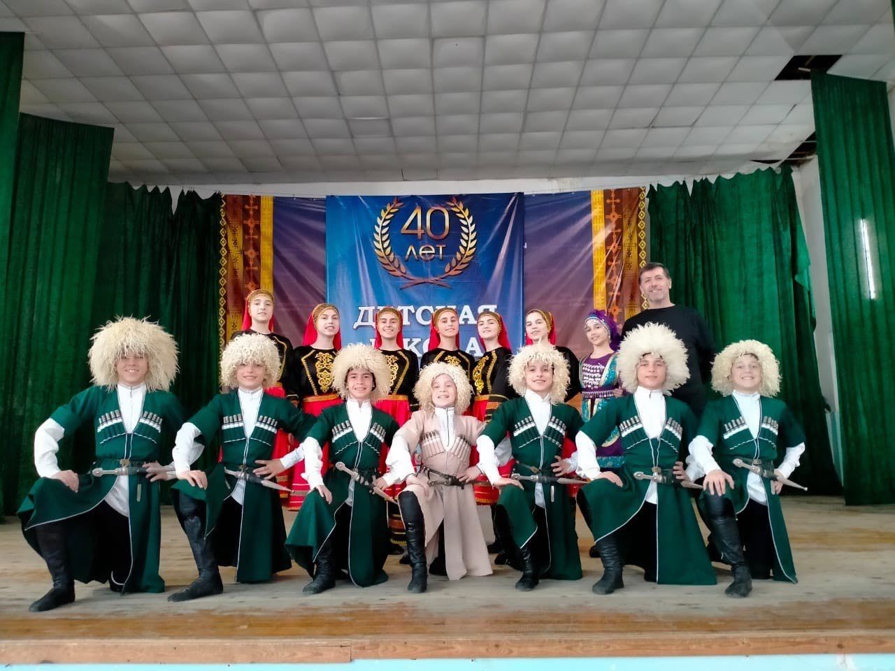 22 ноября в районном Центре традиционной культуры Хасавюртовского района состоялся XI Республиканский форум детского творчества «Дети гор». 22 ноября в районном Центре традиционной культуры Хасавюртовского района состоялся XI Республиканский форум детского творчества «Дети гор».