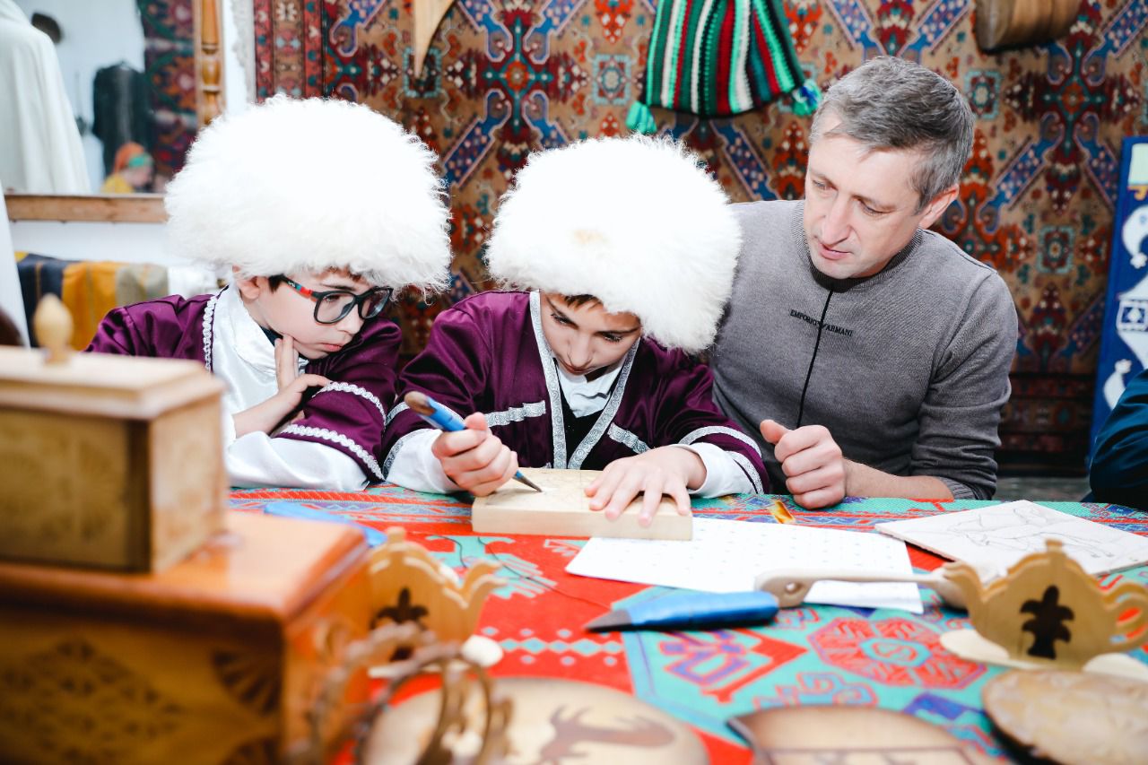 В рамках Дня дагестанской культуры и языков в культурно - досуговых учреждениях муниципальных образований республики прошли тематические мероприятия В рамках Дня дагестанской культуры и языков в культурно - досуговых учреждениях муниципальных образований республики прошли тематические мероприятия