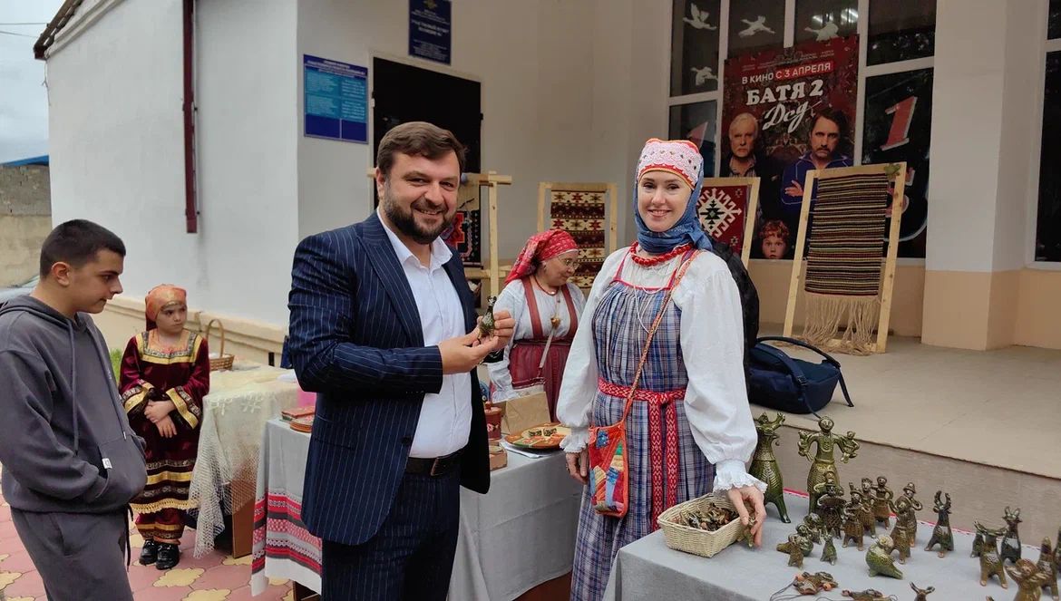 Буйнакский район встречает гостей из Костромы Буйнакский район встречает гостей из Костромы