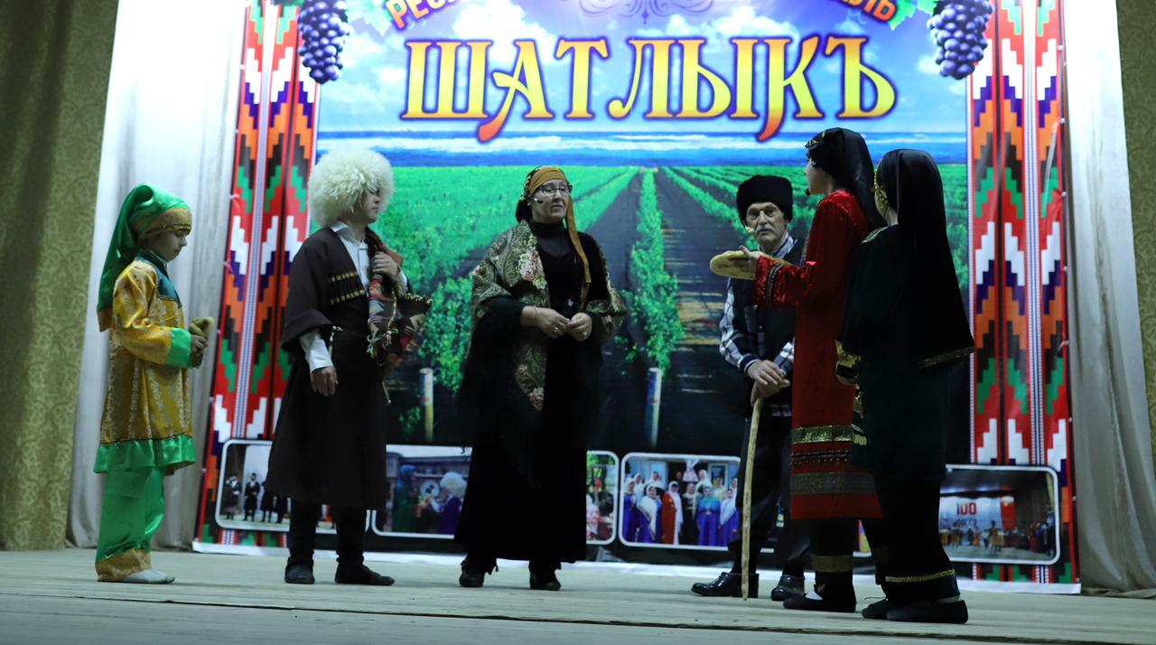 В Центре традиционной культуры с.Новокаякент прошел фестиваль традиционной культуры и фольклора «Шатлыкъ» В Центре традиционной культуры с.Новокаякент прошел фестиваль традиционной культуры и фольклора «Шатлыкъ»