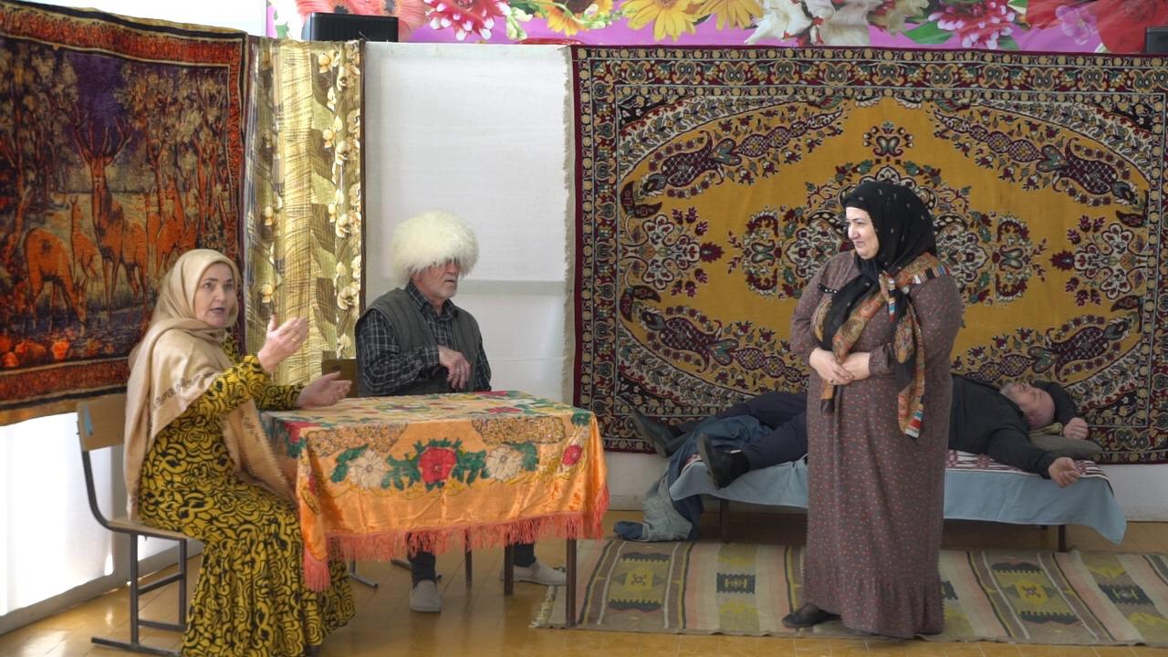 3 марта в рамках проекта «Творческий десант» народный театр с.Цияб-Ичичали выступил в сельском Доме культуры с.Сивух Хасавюртовского района. 3 марта в рамках проекта «Творческий десант» народный театр с.Цияб-Ичичали выступил в сельском Доме культуры с.Сивух Хасавюртовского района.