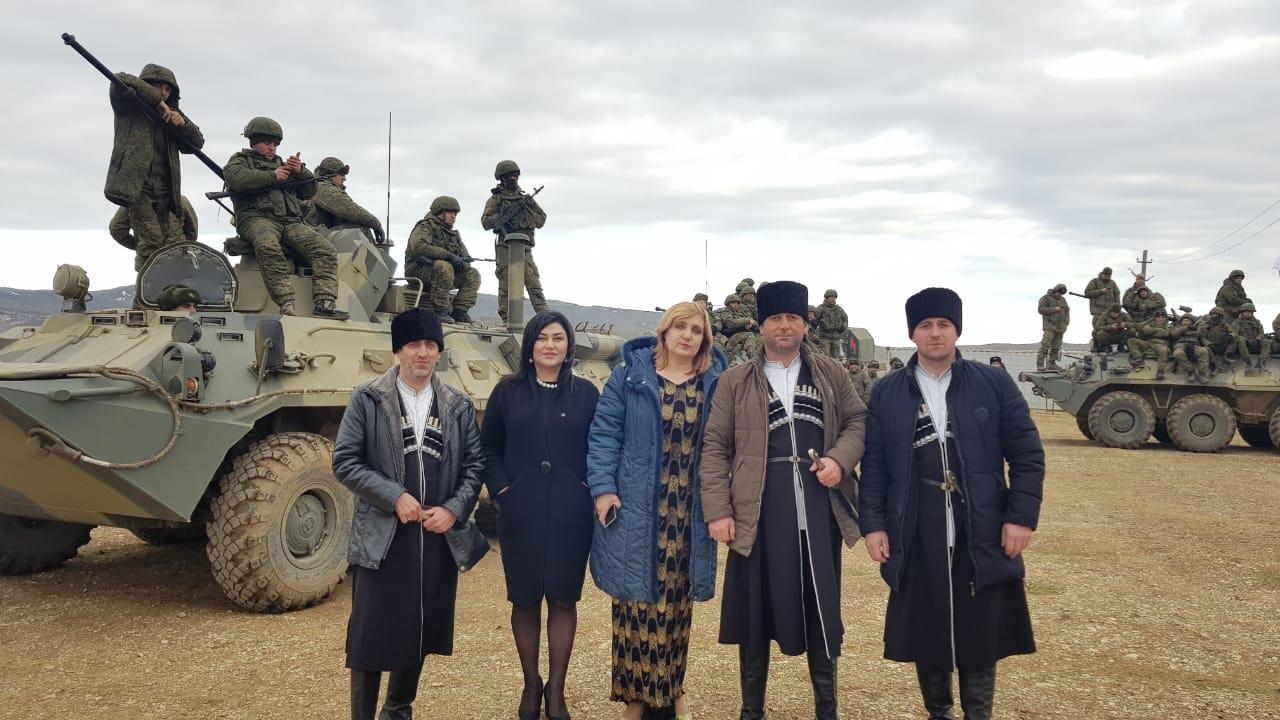 В рамках проекта «Творческий десант» 13 февраля мужской народный хор «Каякент» и солисты Новокаякентского Центра культуры МКУ «Управление культуры и искусства» Каякентского района выехал на стационарном передвижном автоклубе в Карабудахкентский район. В рамках проекта «Творческий десант» 13 февраля мужской народный хор «Каякент» и солисты Новокаякентского Центра культуры МКУ «Управление культуры и искусства» Каякентского района выехал на стационарном передвижном автоклубе в Карабудахкентский район.