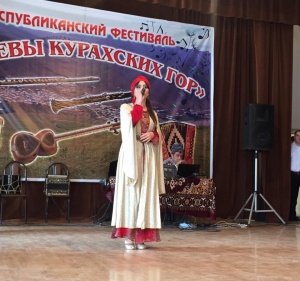 В Курахском районе прошел VI Республиканский праздник народной песни.