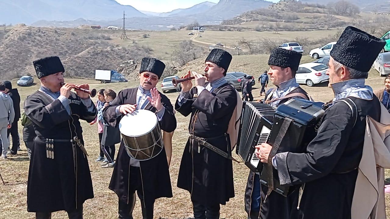 В Дахадаевском районе прошел праздник первой борозды В Дахадаевском районе прошел праздник первой борозды