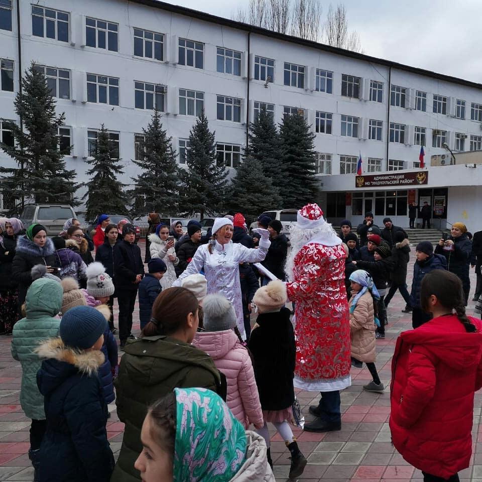 В поселке Шамилькала Унцукульского района прошли два районных мероприятия, посвященные наступающему Новому году. В поселке Шамилькала Унцукульского района прошли два районных мероприятия, посвященные наступающему Новому году.