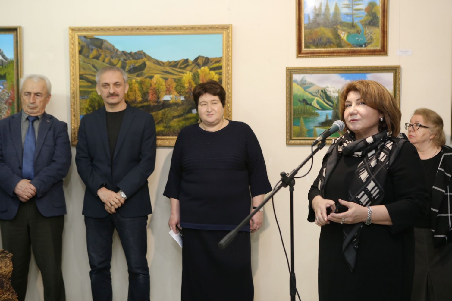 В Махачкале состоялось открытие выставки самодеятельных художников «Самородки Дагестана» В Махачкале состоялось открытие выставки самодеятельных художников «Самородки Дагестана»