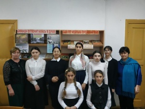 В рамках Года памяти и славы в честь 75-летия Великой Победы, а также 77-летия окончания Сталинградской битвы работники Центра культуры села Черняевки Кизлярского района совместно с библиотекой провели час мужества «Был тот февраль прологом мая».