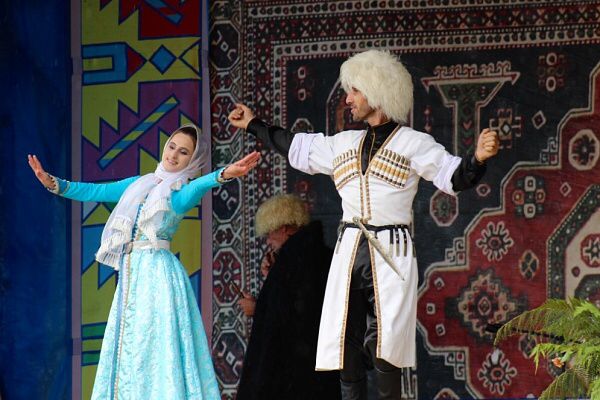 XIX Республиканский праздник старинной аварской песни «Певцы съезжаются в Ахвах» пройдет 5 октября в с. Карата Ахвахского района XIX Республиканский праздник старинной аварской песни «Певцы съезжаются в Ахвах» пройдет 5 октября в с. Карата Ахвахского района