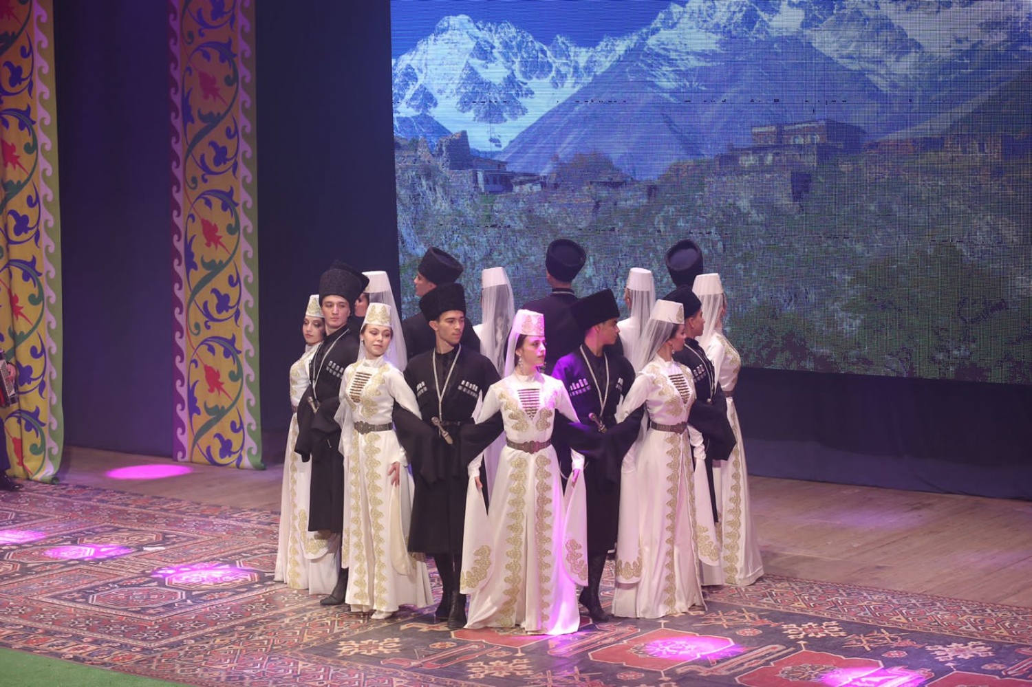 Праздник традиционной культуры СКФО «Народы Кавказа» Праздник традиционной культуры СКФО «Народы Кавказа»