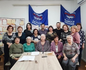 19 ноября солисты Центра традиционной культуры  г.Кизляра в преддверии праздника, посвященного Дню матери, посетили Отделение дневного пребывания граждан пожилого возраста и инвалидов в Доме милосердия.