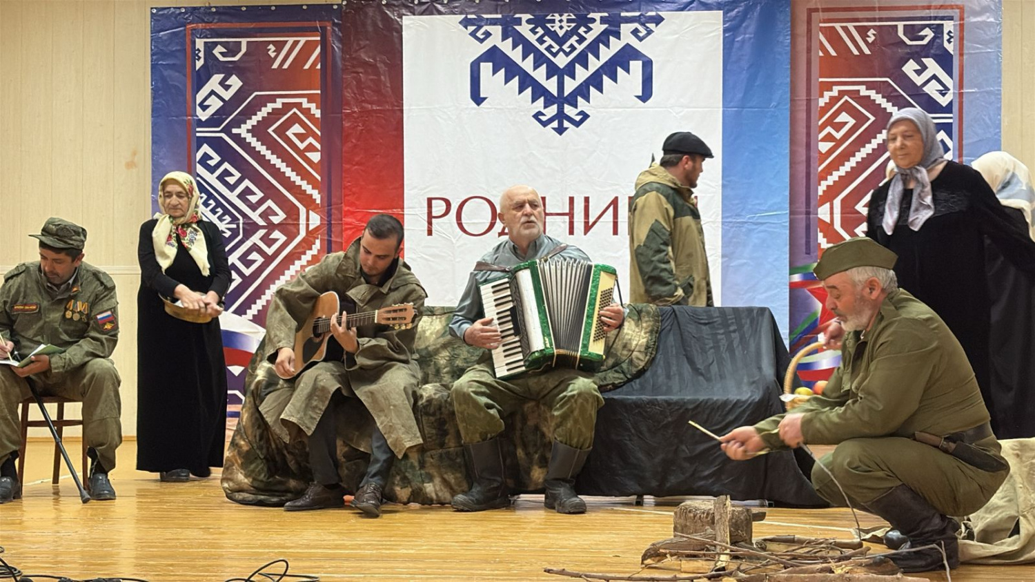 27 апреля в Левашинском районе состоялся Фестиваль патриотической песни «Родники». 27 апреля в Левашинском районе состоялся Фестиваль патриотической песни «Родники».