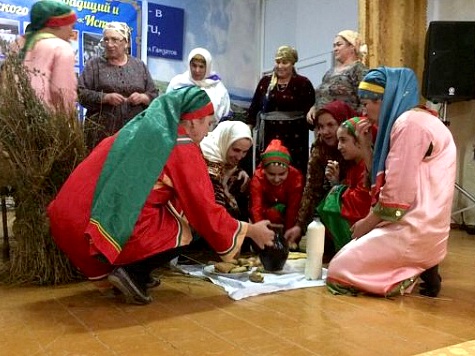 12 ноября в 12.00 в г. Кизилюрте состоится II Республиканский праздник фольклора и традиционной культуры «Истоки». 12 ноября в 12.00 в г. Кизилюрте состоится II Республиканский праздник фольклора и традиционной культуры «Истоки».