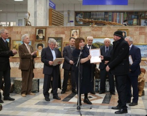 Сегодня, 23 марта, в Махачкале в рамках Республиканского проекта «Самородки» открылась художественная выставка «Сунгуровы – династия из Вачи»
