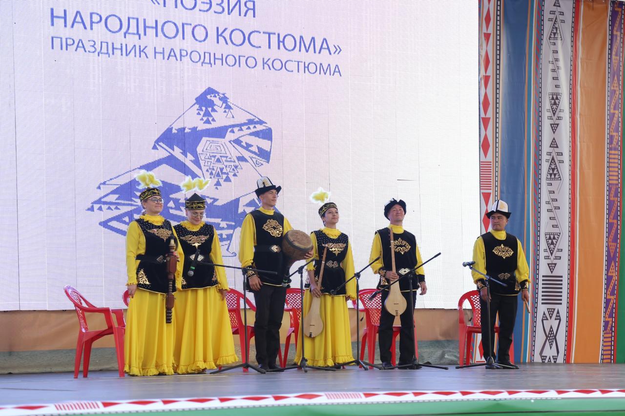 Яркий и колоритный Праздник «Поэзия народного костюма» прошёл в Махачкале Яркий и колоритный Праздник «Поэзия народного костюма» прошёл в Махачкале