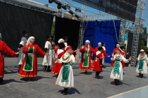В День Конституции  Дагестана в Махачкале состоялся большой фольклорный праздник