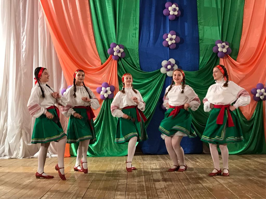 Накануне работники Центра культуры посёлка Комсомольский г. Кизляра провели праздничное мероприятие, посвященное Дню города. Накануне работники Центра культуры посёлка Комсомольский г. Кизляра провели праздничное мероприятие, посвященное Дню города.