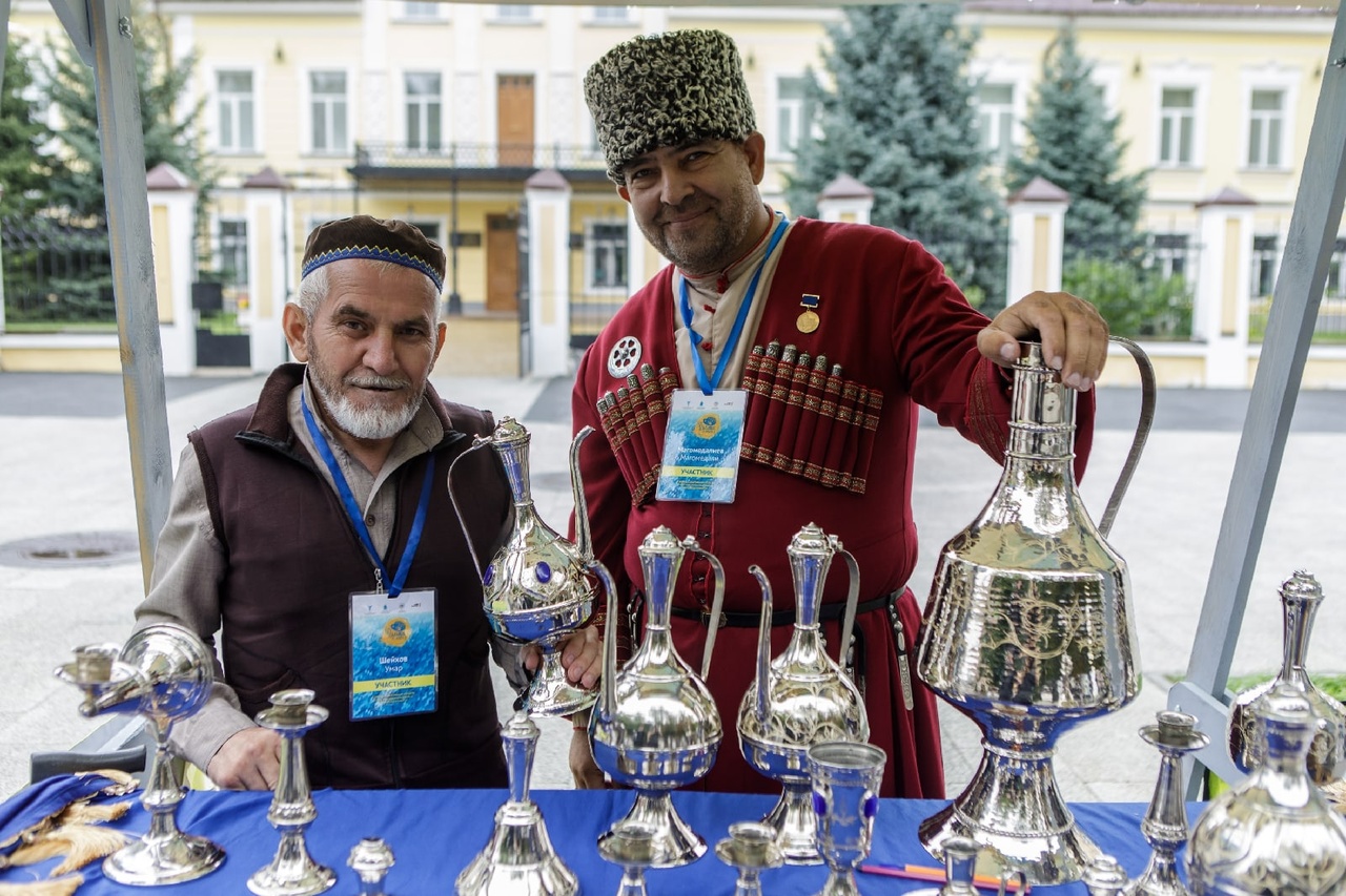 V Всероссийский фестиваль народных мастеров и художников «Палитра ремесел» V Всероссийский фестиваль народных мастеров и художников «Палитра ремесел»