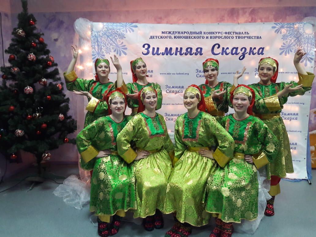 Ребята из Кизляра станцевали зажигательный лакский танец в Великом Устюге. Ребята из Кизляра станцевали зажигательный лакский танец в Великом Устюге.