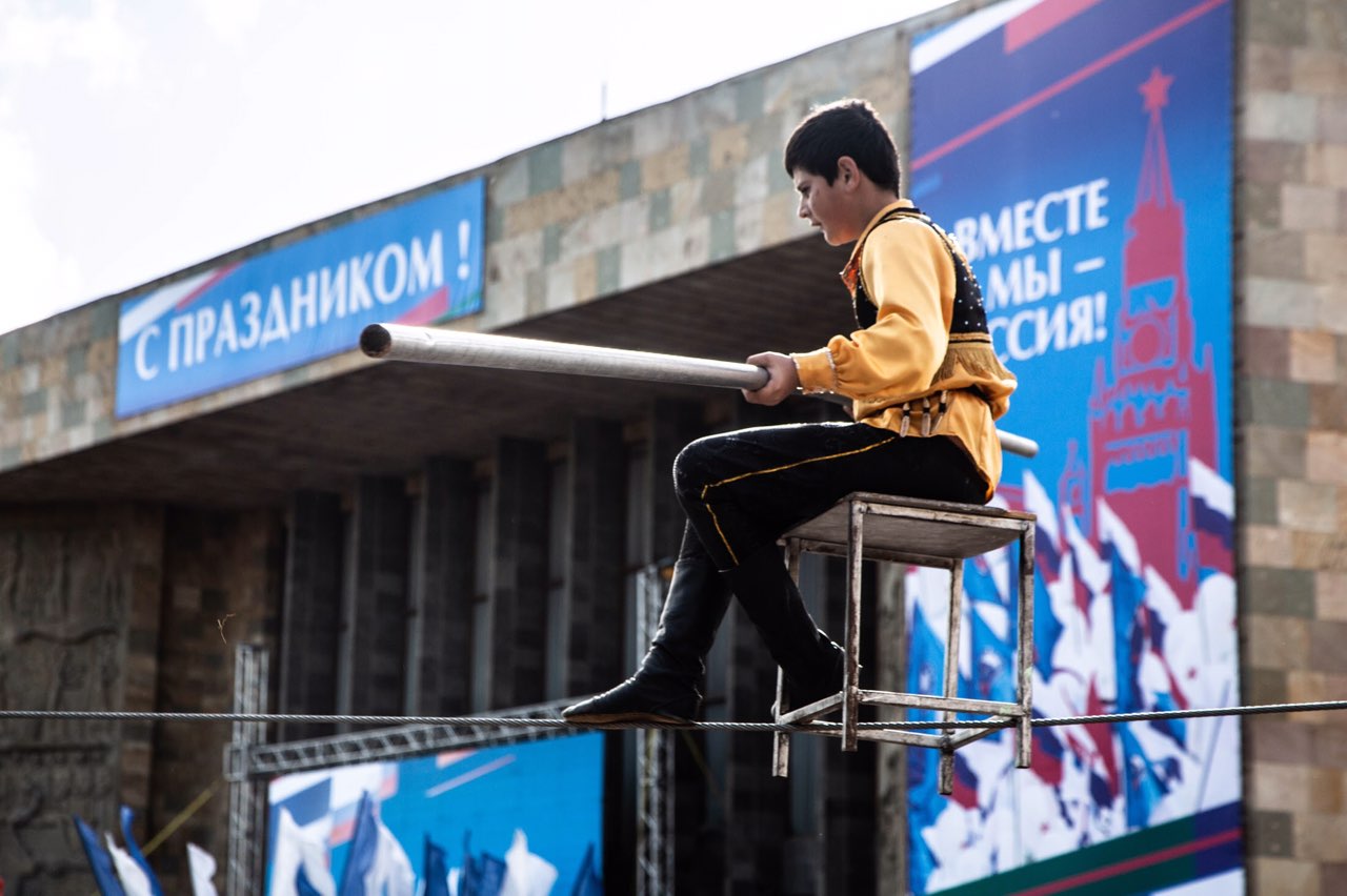 Сегодня в рамках празднования Дня народного единства прошел республиканский праздник под символическим названием "Вместе мы-Россия". Сегодня в рамках празднования Дня народного единства прошел республиканский праздник под символическим названием "Вместе мы-Россия".