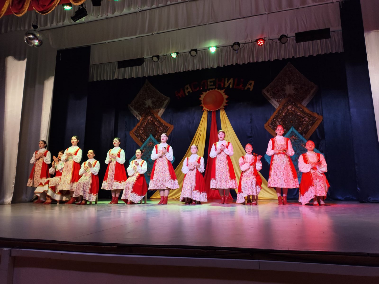 В Центре культуры г. Кизляр состоялся городской концерт "Масленица" В Центре культуры г. Кизляр состоялся городской концерт "Масленица"