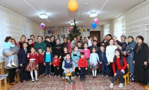 Республиканский Дом народного творчества МК РД сегодня 24 декабря провел благотворительный концерт для детей и подростков с ограниченными возможностями здоровья в Республиканском реабилитационном Центре.