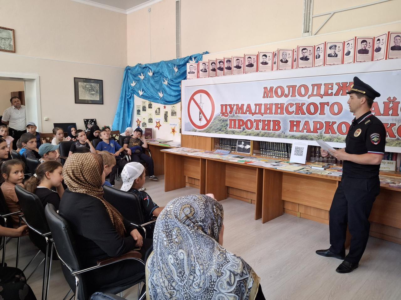 Республиканская выставка "Мой выбор" продолжает просветительскую миссию в районах Дагестана Республиканская выставка "Мой выбор" продолжает просветительскую миссию в районах Дагестана