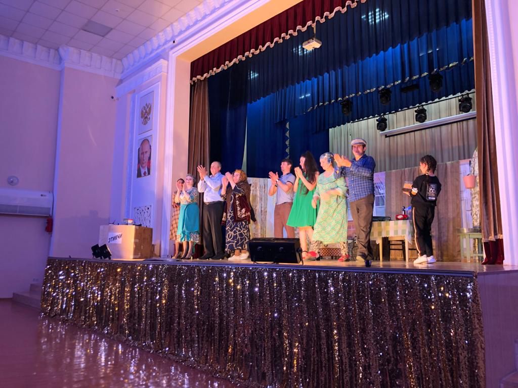 В Центре культуры с.Эндирей состоялась премьера спектакля «Бунт невесток» В Центре культуры с.Эндирей состоялась премьера спектакля «Бунт невесток»