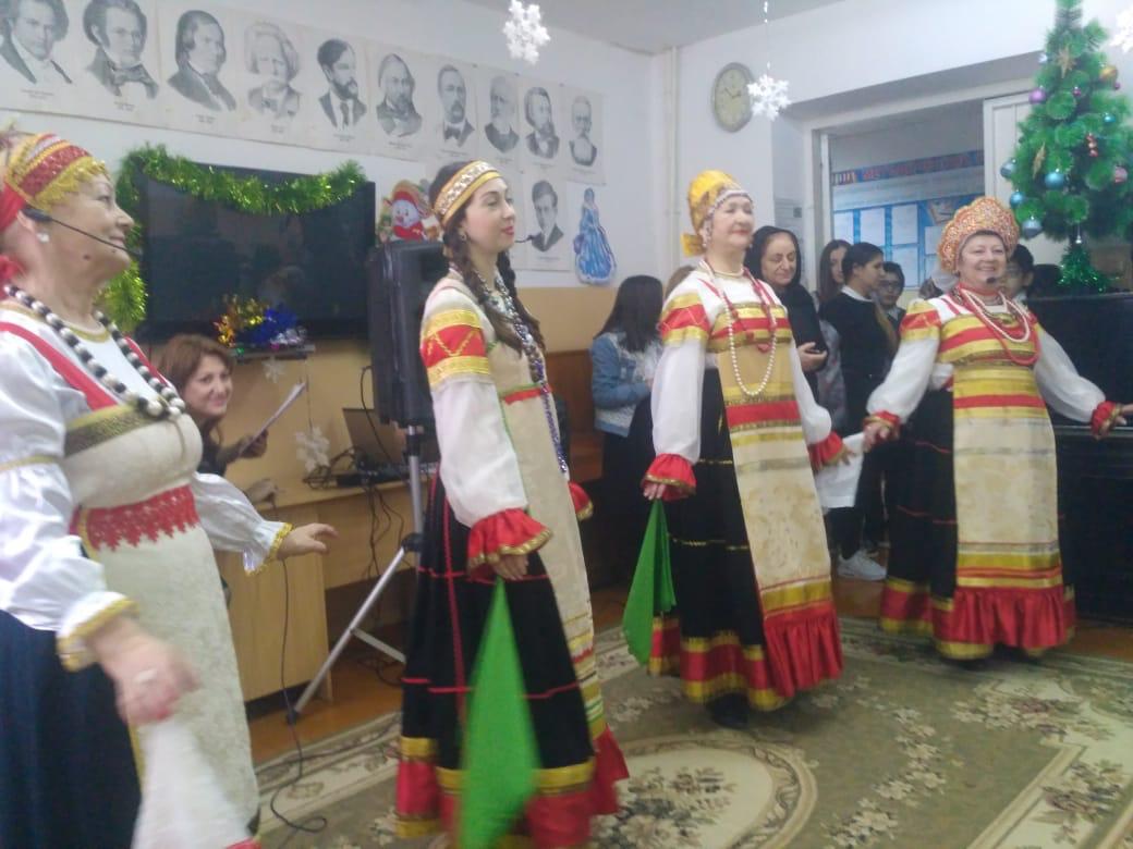 Предновогодний благотворительный концерт прошел в школе-интернат IV вида для слепых и слабовидящих детей. Предновогодний благотворительный концерт прошел в школе-интернат IV вида для слепых и слабовидящих детей.