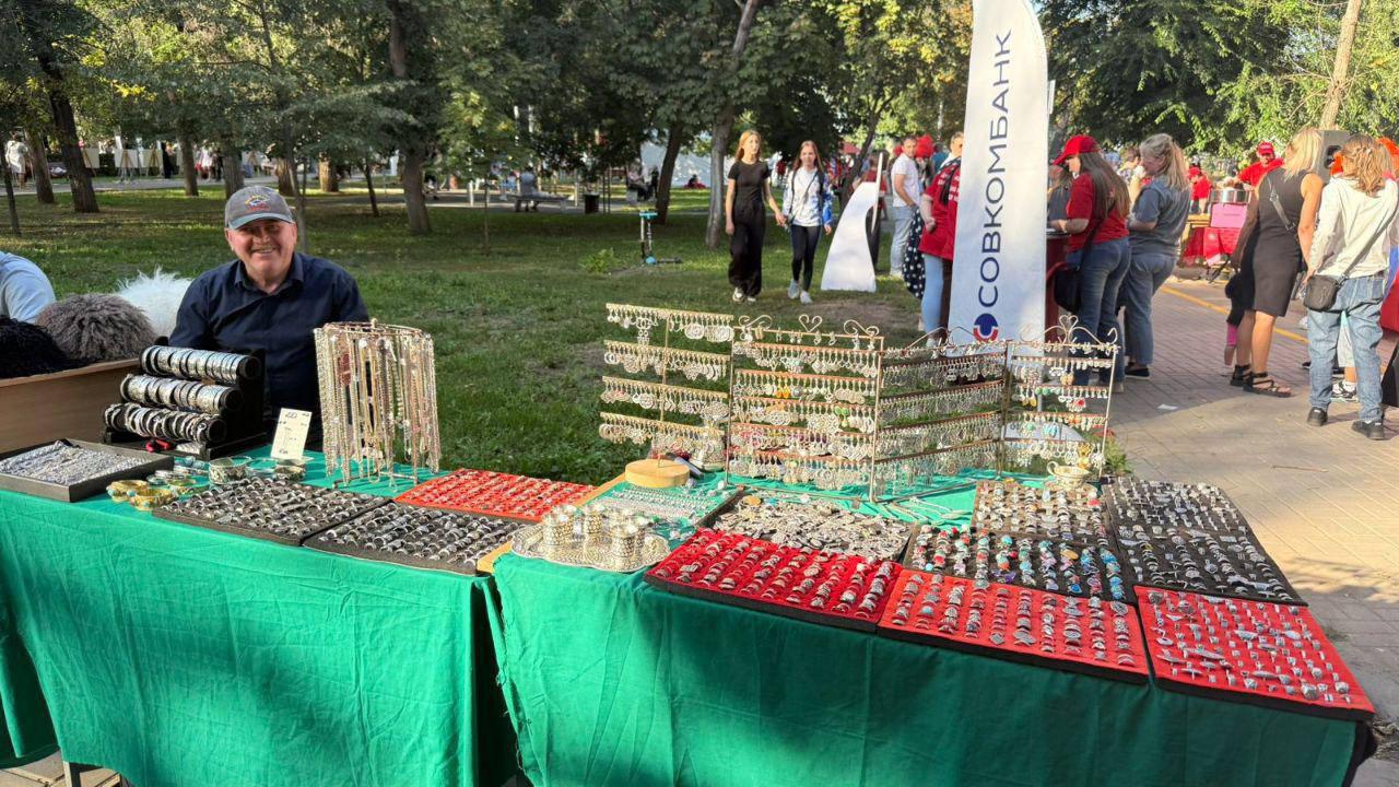 В Энгельсе завершился масштабный Всероссийский фестиваль-конкурс деревянного зодчества и народных промыслов «Русский стиль» В Энгельсе завершился масштабный Всероссийский фестиваль-конкурс деревянного зодчества и народных промыслов «Русский стиль»