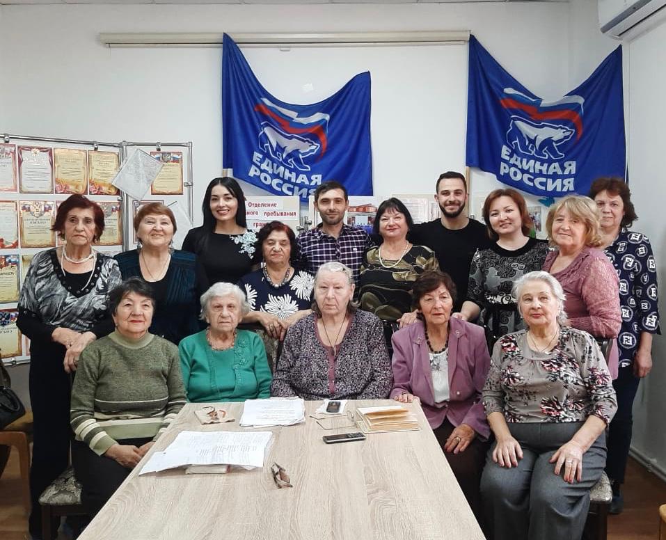 19 ноября солисты Центра традиционной культуры г.Кизляра в преддверии праздника, посвященного Дню матери, посетили Отделение дневного пребывания граждан пожилого возраста и инвалидов в Доме милосердия. 19 ноября солисты Центра традиционной культуры г.Кизляра в преддверии праздника, посвященного Дню матери, посетили Отделение дневного пребывания граждан пожилого возраста и инвалидов в Доме милосердия.