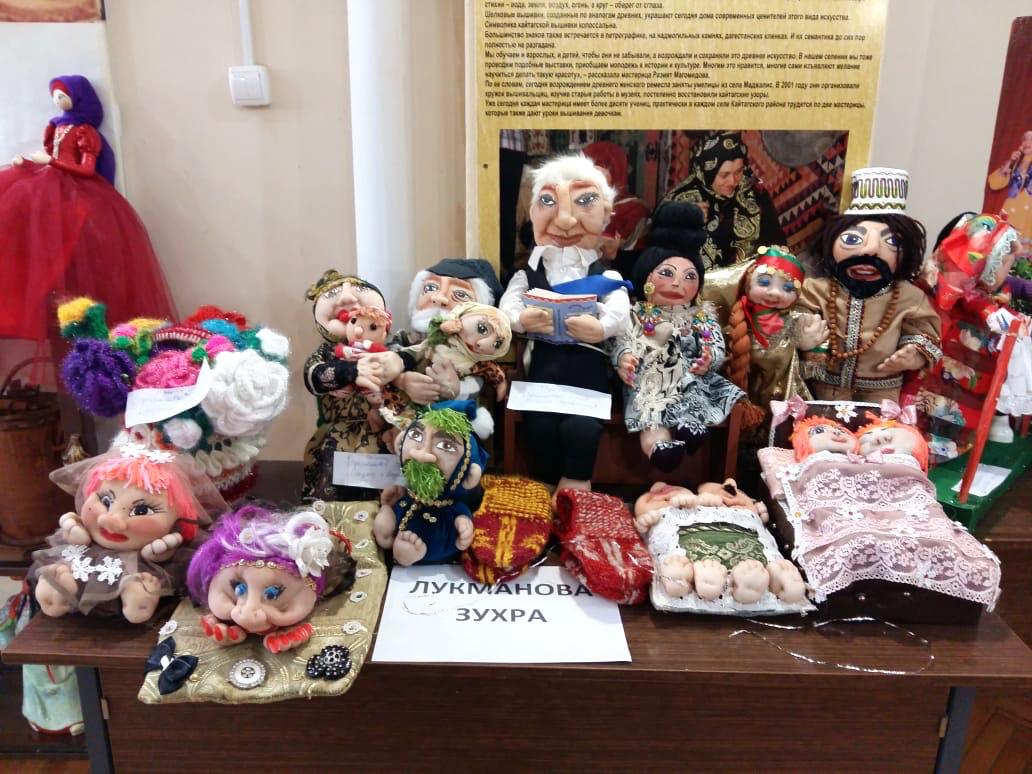 В Центре традиционной культуры города Каспийск проходит выставка – ярмарка эксклюзивных работ мастериц «Новое ремесло» - рукоделие, декоративно-прикладное искусство. В Центре традиционной культуры города Каспийск проходит выставка – ярмарка эксклюзивных работ мастериц «Новое ремесло» - рукоделие, декоративно-прикладное искусство.