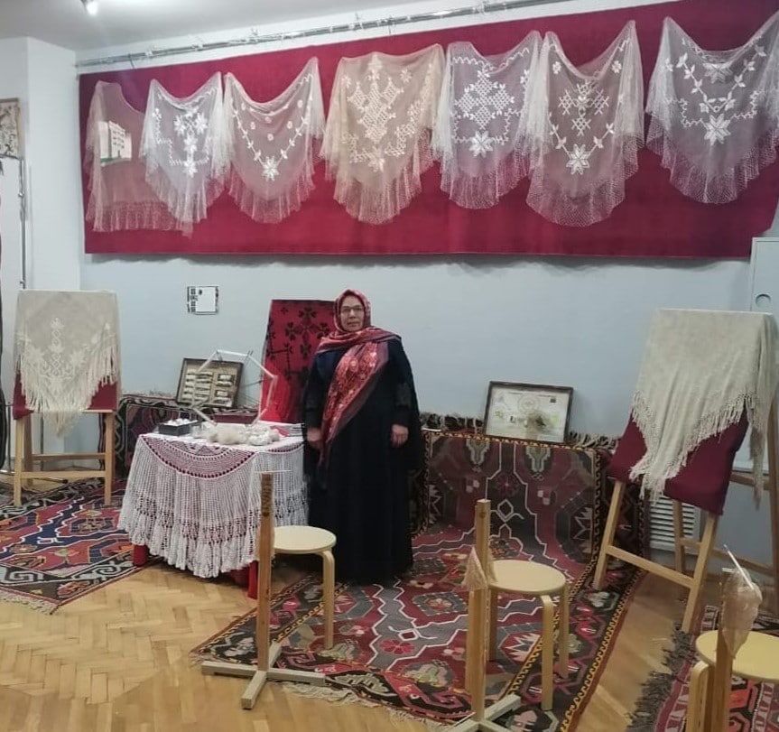 Мастерица по тастароплетению из Буйнакского района Жамина Шугаибова приняла участие в конкурсе на присуждение Мастеровой Премии «Мира» Мастерица по тастароплетению из Буйнакского района Жамина Шугаибова приняла участие в конкурсе на присуждение Мастеровой Премии «Мира»