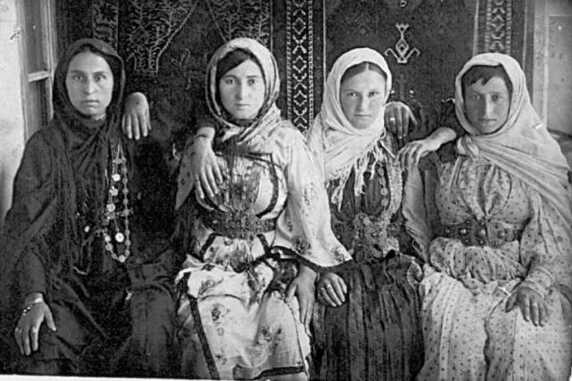 В ЦТКНР «Кайтаги» воссоздадут старинные национальные костюмы В ЦТКНР «Кайтаги» воссоздадут старинные национальные костюмы