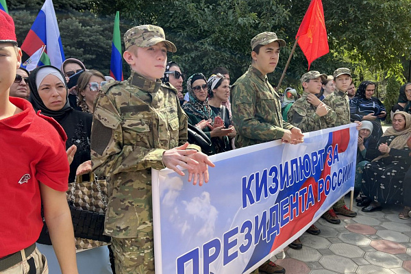  В центрах, домах культуры проходят акции и митинги в поддержку российской армии