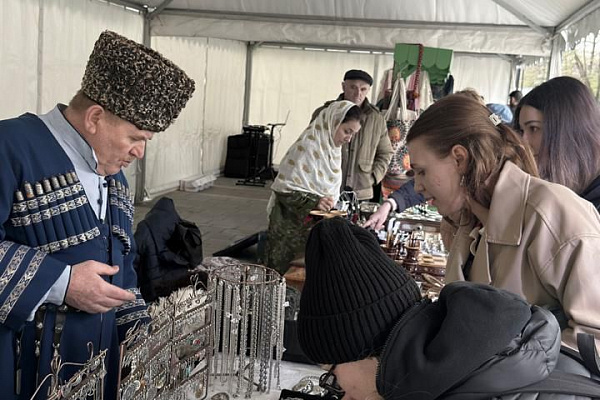 Мастера народных промыслов из Дагестана приняли участие в межрегиональном форуме во Владикавказе