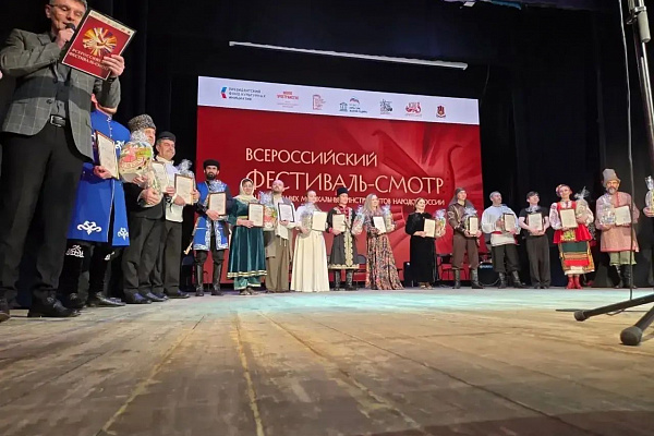 Народный ансамбль кумузисток из Сергокалинского района принял участие во Всероссийском фестивале- смотре национальных музыкальных инструментов народов России,
