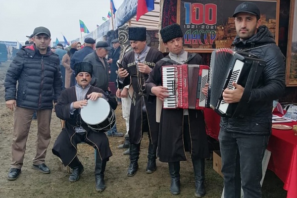 В с.Уркарах Дахадаевского района прошел праздник в честь 90-летия со дня основания района