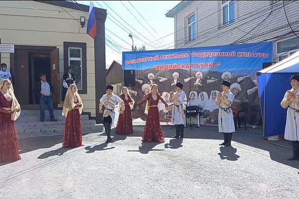 В Ботлихском районе прошел фестиваль традиционной культуры «Андийская бурка»
