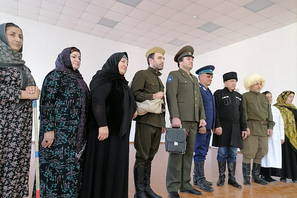 «Творческий десант» продолжает радовать жителей республики яркими выездными культурными программами