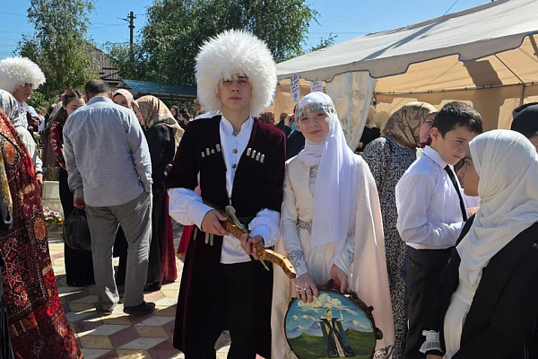15 сентября в Дагестане отметили День единства народов республики. Республиканский дом народного творчества выступил организатором флешмоба, посвящённого этой дате. 