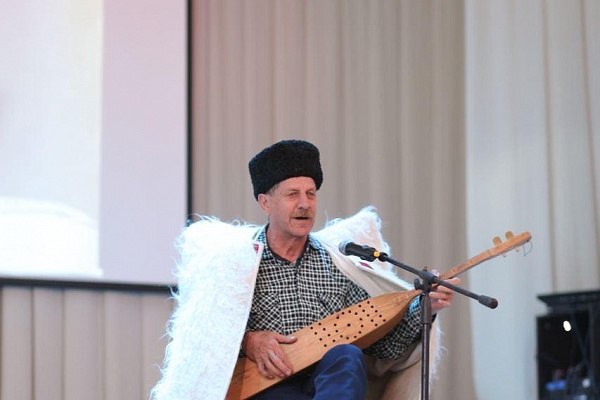  Сегодня, 31 марта в центре культуры с. Гуниб состоялся конкурс исполнителей аварской песни им.Муи Гасановой