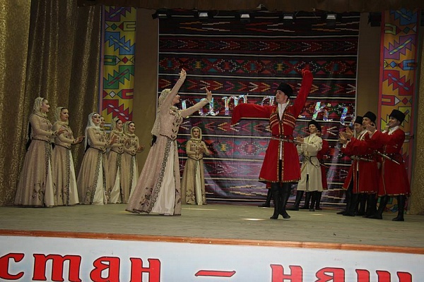 «Творческий десант» прошел в Каякентском районе