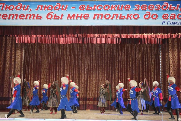 Творческий десант в Казбековском районе.