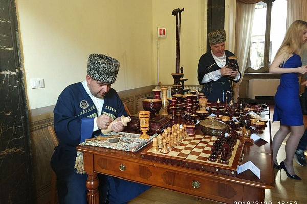 Старинное дагестанское искусство представлено на выставке в Италии