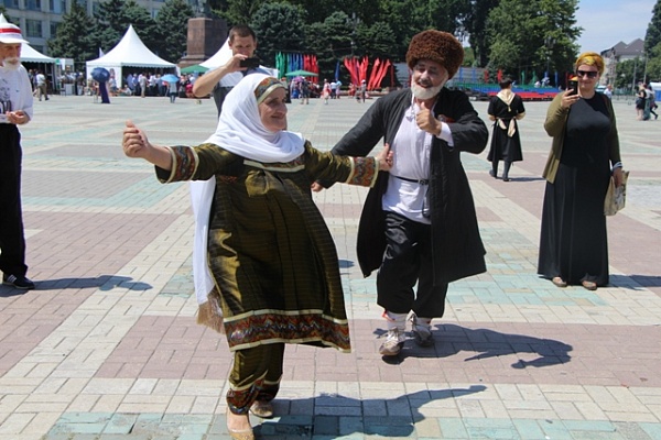 В День Конституции  Дагестана в Махачкале состоялся большой фольклорный праздник